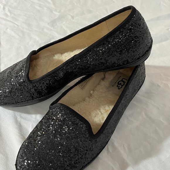 Uggs Women's Size 6 Excellent Condition Black Sequence - Picture 6 of 10